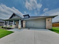 Building Photo - 2108 Gabriel Dr