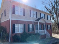 Building Photo - 308 Anderson Ave NW