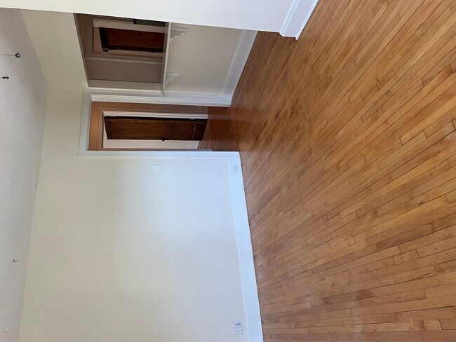 Building Photo - Castleton