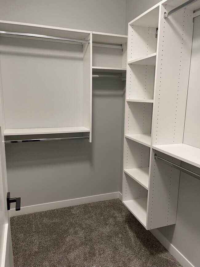 Building Photo - Twin home - 109