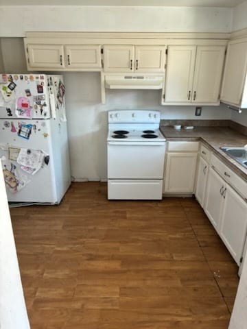 Building Photo - 541 Palomas Dr SE