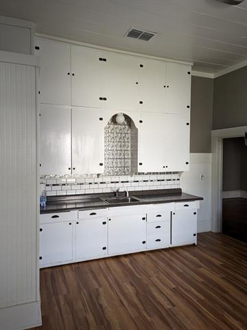 Building Photo - 1103 S Hatcher St