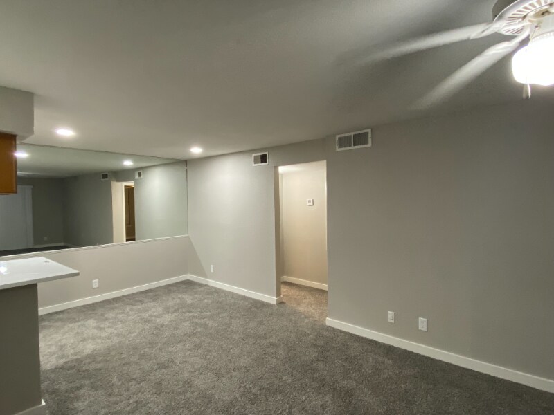 Building Photo - 9700 Leawood Blvd