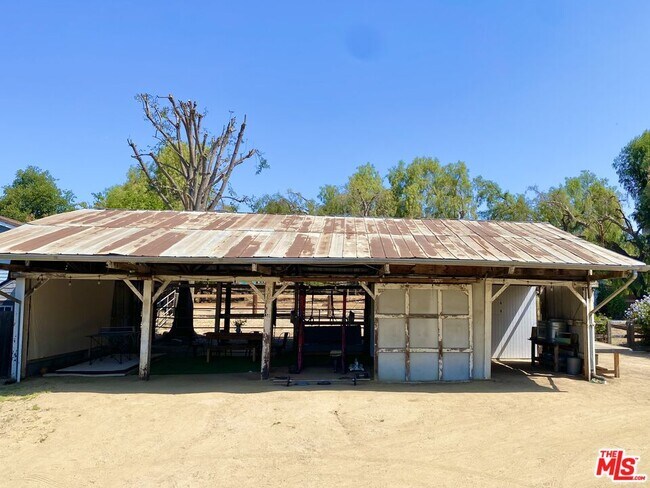 Building Photo - 1343 Rancho Ln