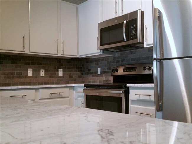 Building Photo - 400 1/2 Rio Grande St