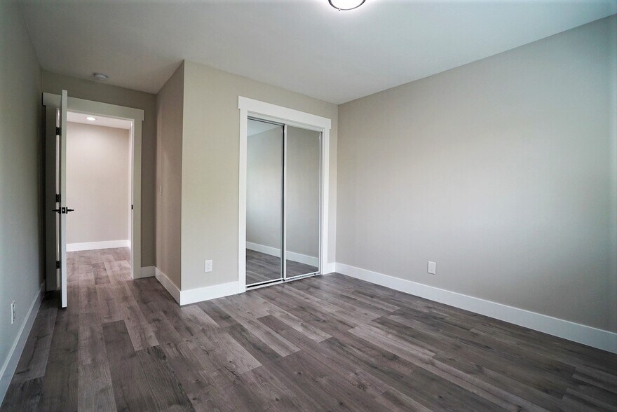 Building Photo - 1633 62nd St