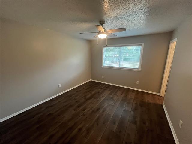 Building Photo - 9233 Prairie Oak Dr