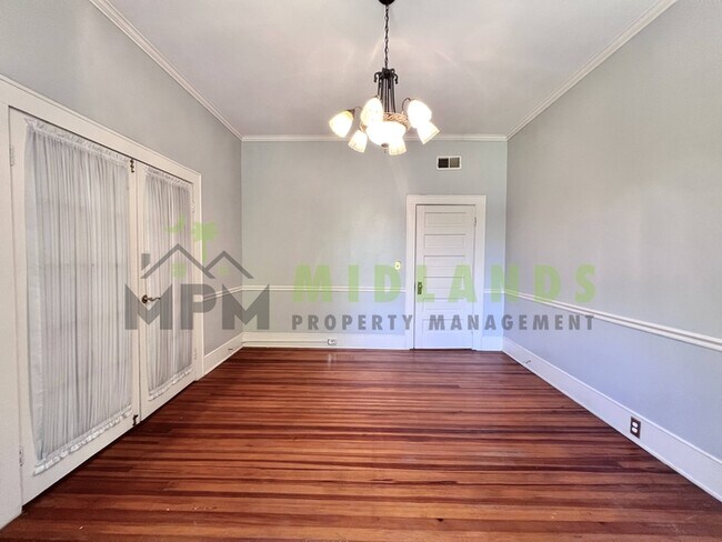 Building Photo - 2417B Clark Street