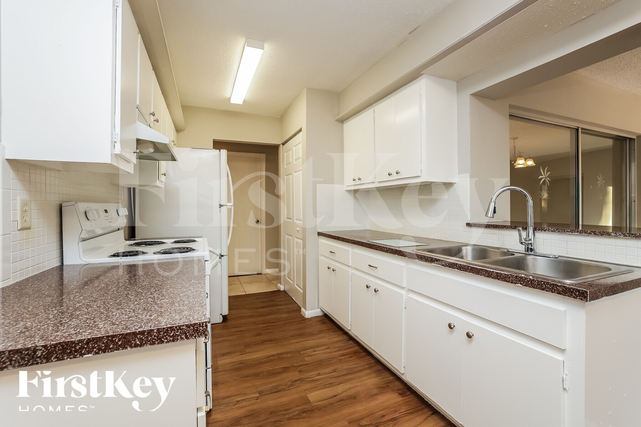 Building Photo - 1802 Ridgecrest St