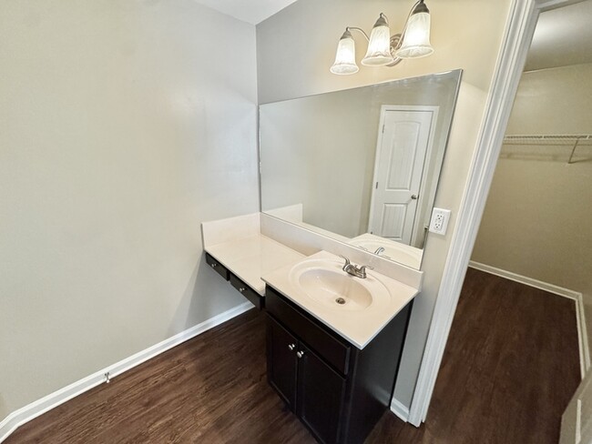 Building Photo - 5626 Tulip Tree Dr