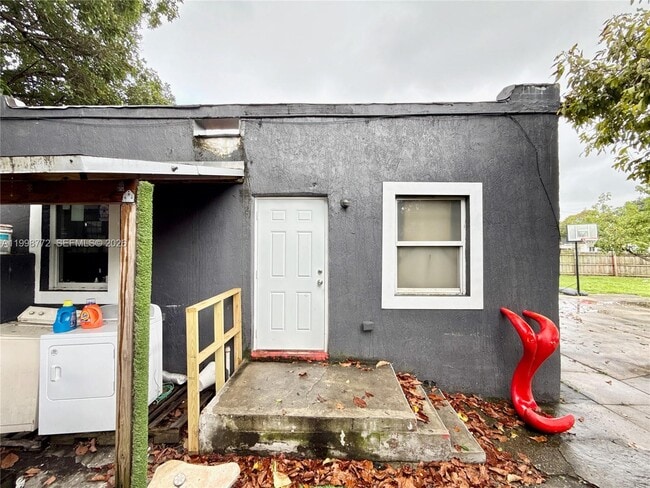 Building Photo - 597 NW 69th St