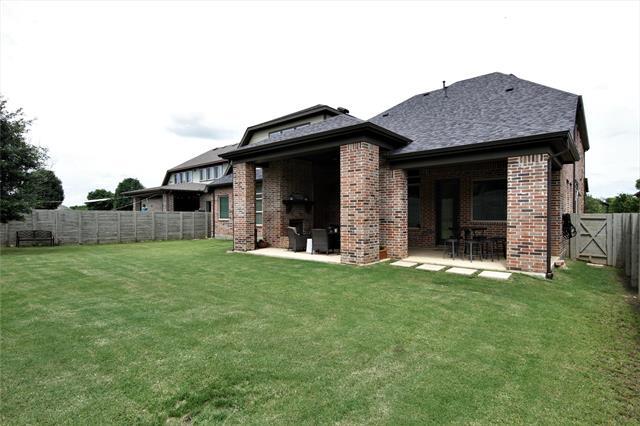Building Photo - 221 Waterside Dr
