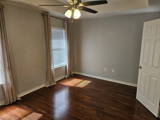 Building Photo - Available Now! No Carpet!