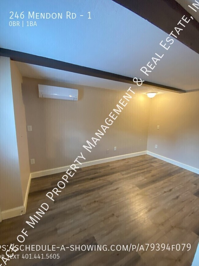 Building Photo - Newly Renovated Cozy Studio for $1,000 inc...