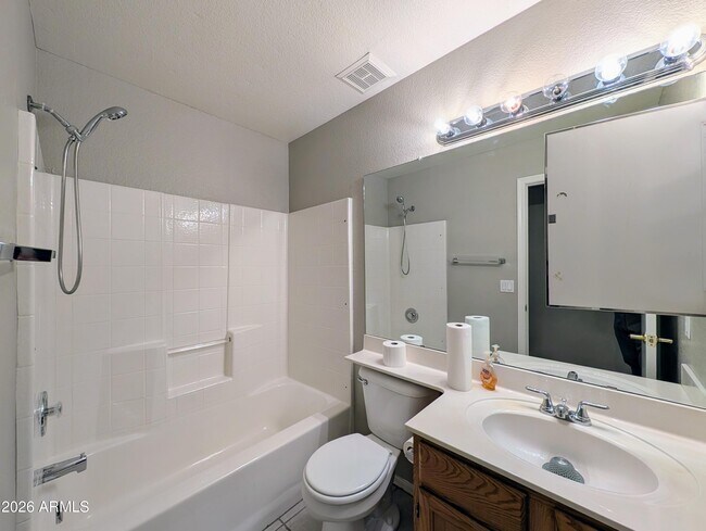 Building Photo - 8639 W Fullam St