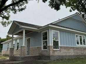 Building Photo - 717 N 3rd St