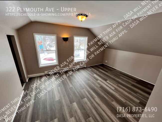 Building Photo - 322 Plymouth Ave