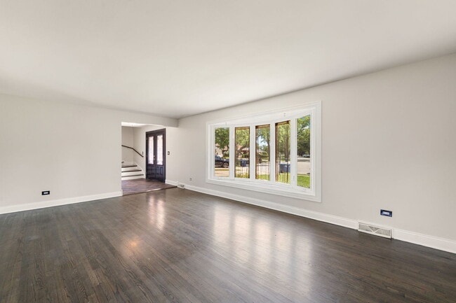 Building Photo - 1526 Carrol Ct