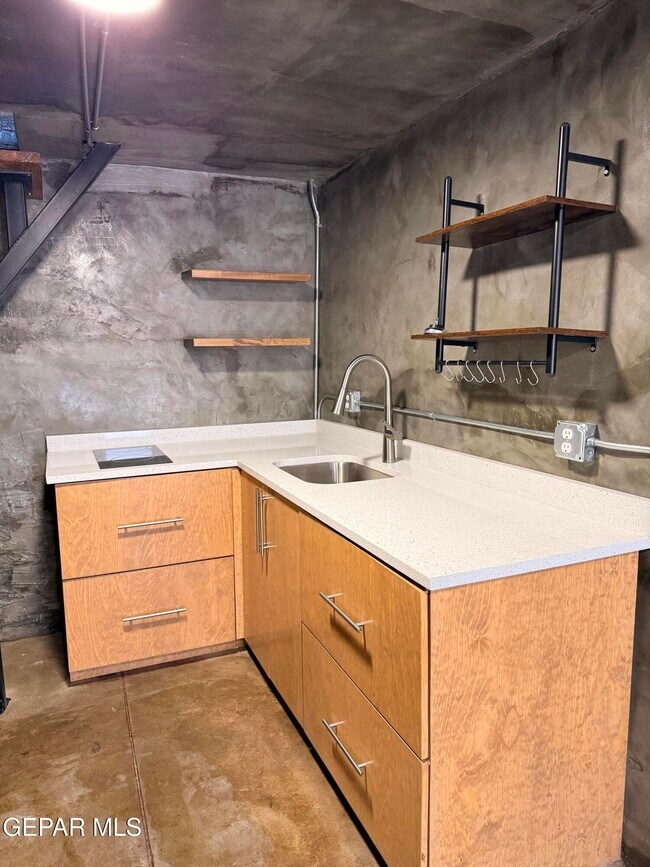 Building Photo - 2700 Federal Ave