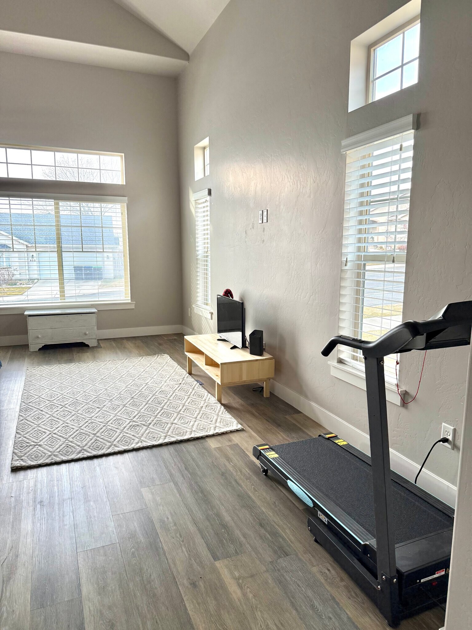 Building Photo - 822 S Aspen Wy