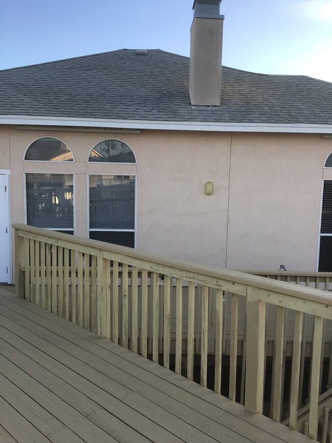 Building Photo - 13554 Peseta Ct