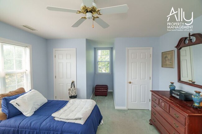 Building Photo - 2733 Southern Hills Ct