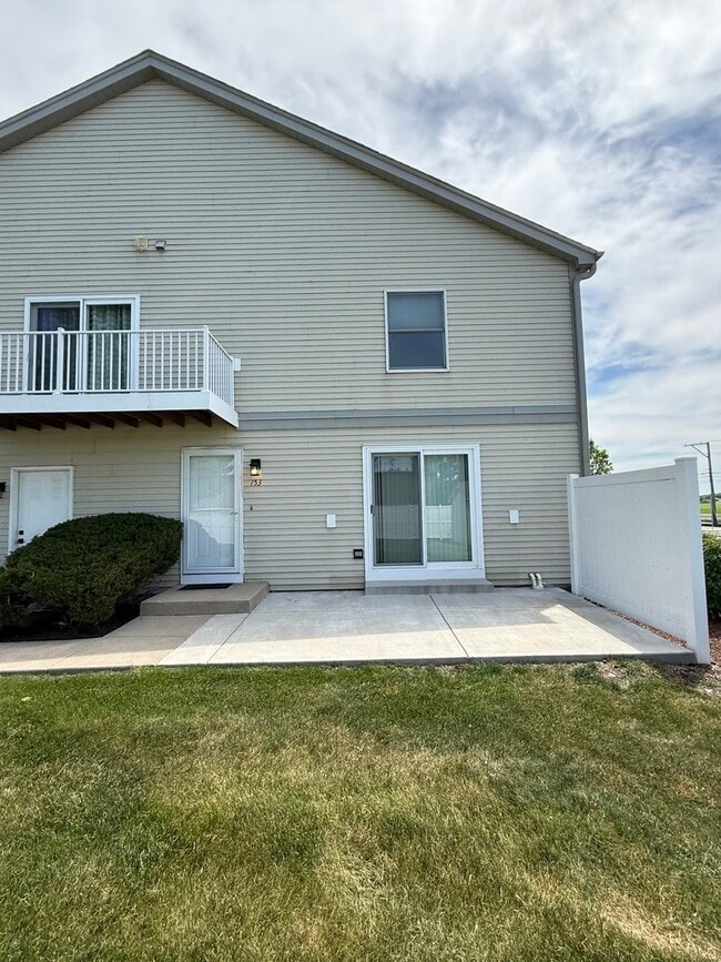Building Photo - 153 Spuhler Dr
