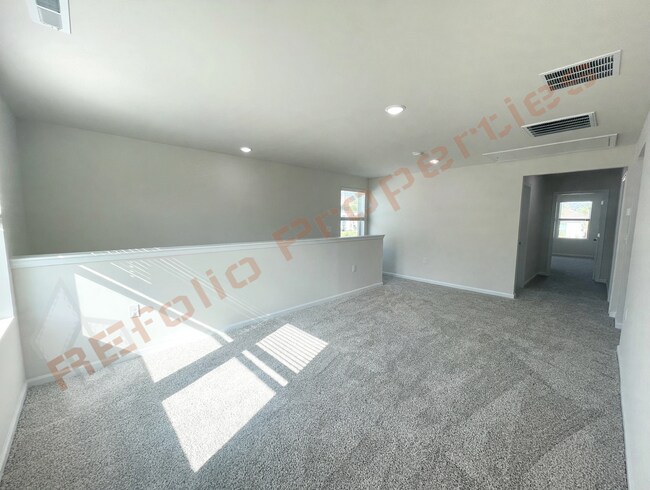 Building Photo - 127 Tourmaline Hl Dr