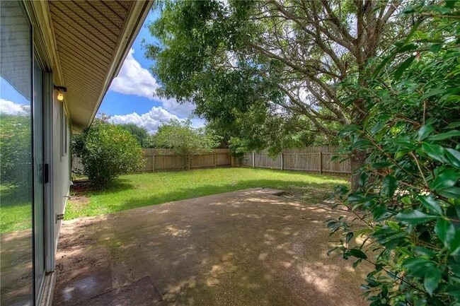 Building Photo - 2513 Glen Field Dr