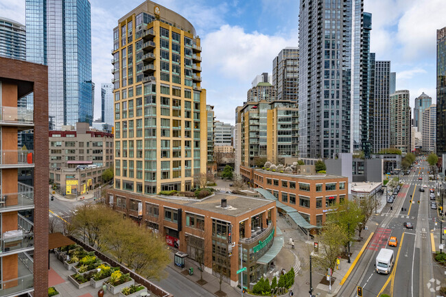 Exterior - Aria