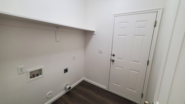 Building Photo - 2069 W 400 S