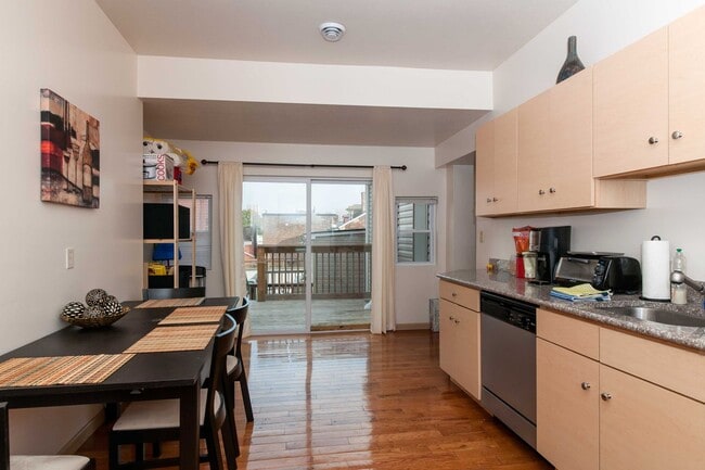 Building Photo - 124 S 12th St