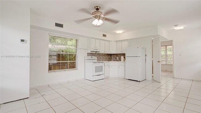 Building Photo - 1036 NW 75th St