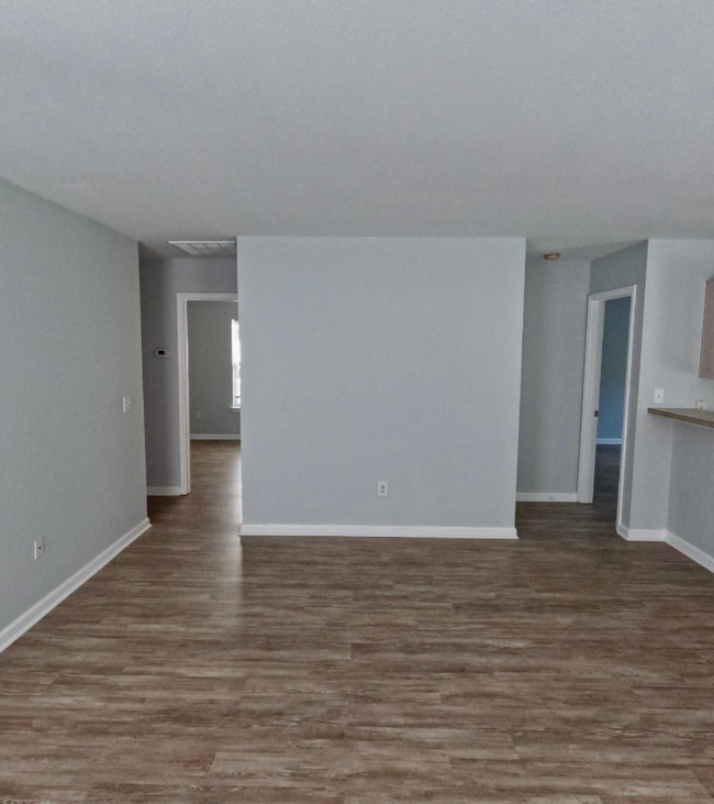 Building Photo - 1080 Stoney Falls Blvd