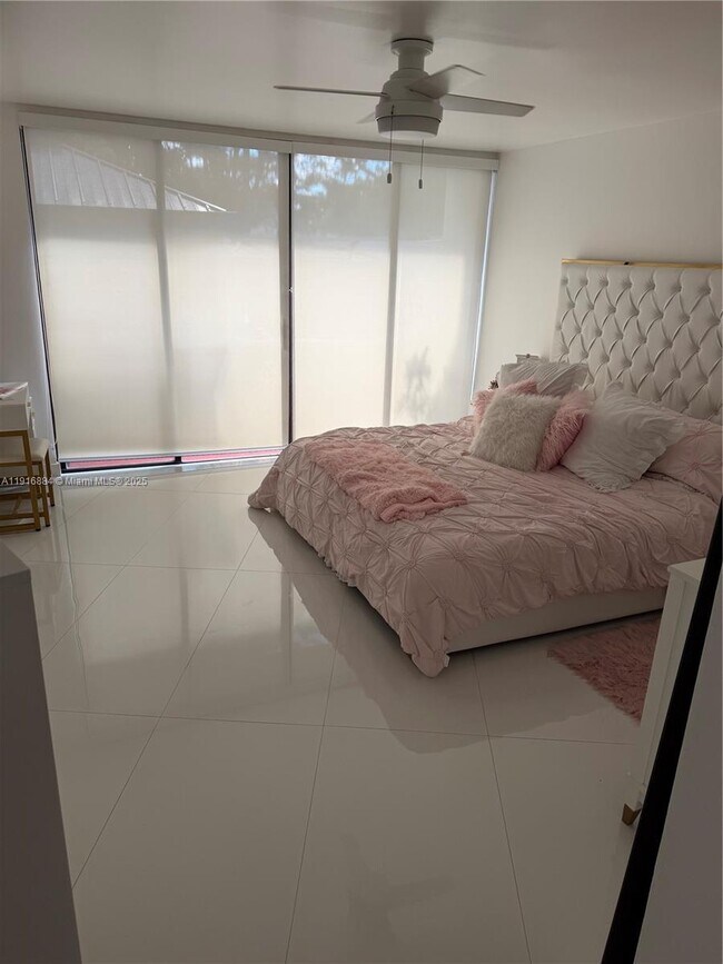 Building Photo - 13198 SW 10th Terrace