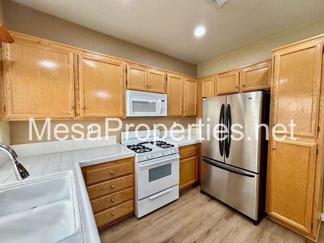 Building Photo - 16260 Windcrest Dr