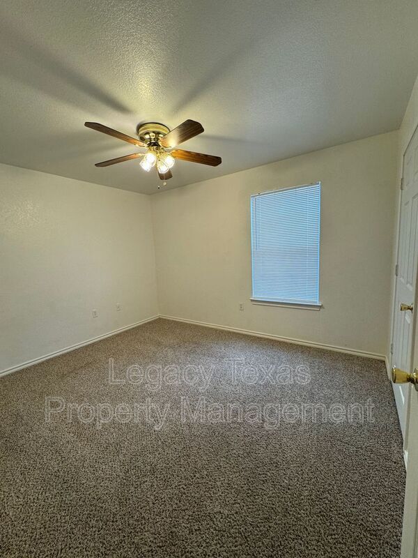 Building Photo - 1108 Williams Ave