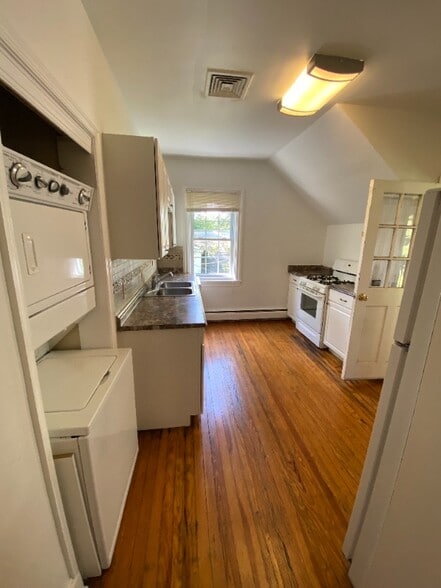 Building Photo - 437 N Highland Ave