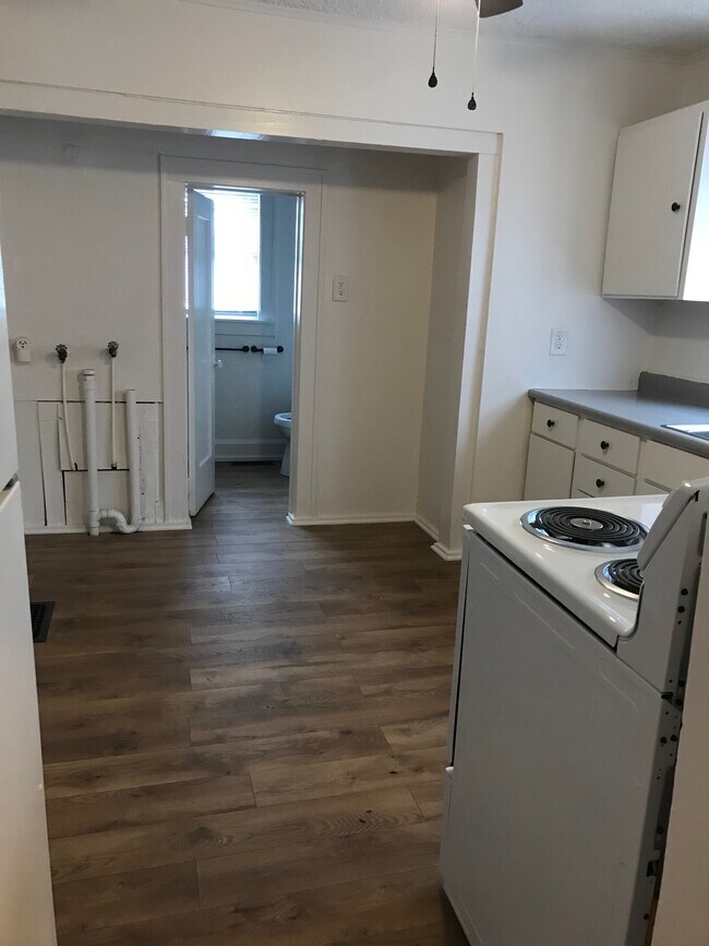 Building Photo - 2618 Meridian St