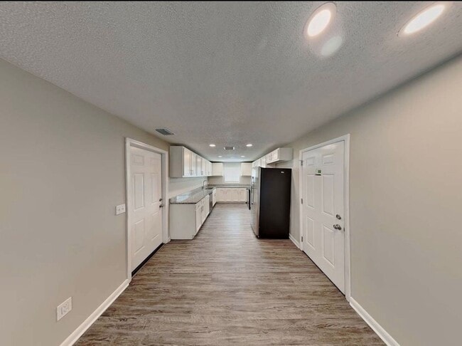 Building Photo - 6949 Magdelena Dr