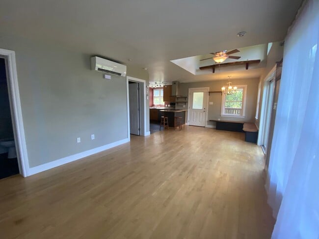 Building Photo - 125 Sun Haven Ln
