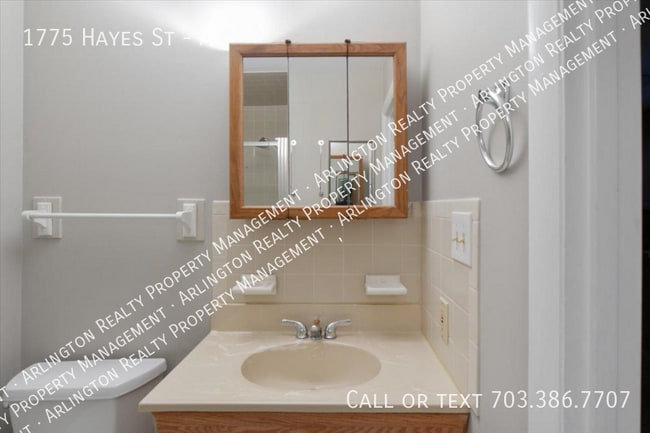 Building Photo - 1775 S Hayes St