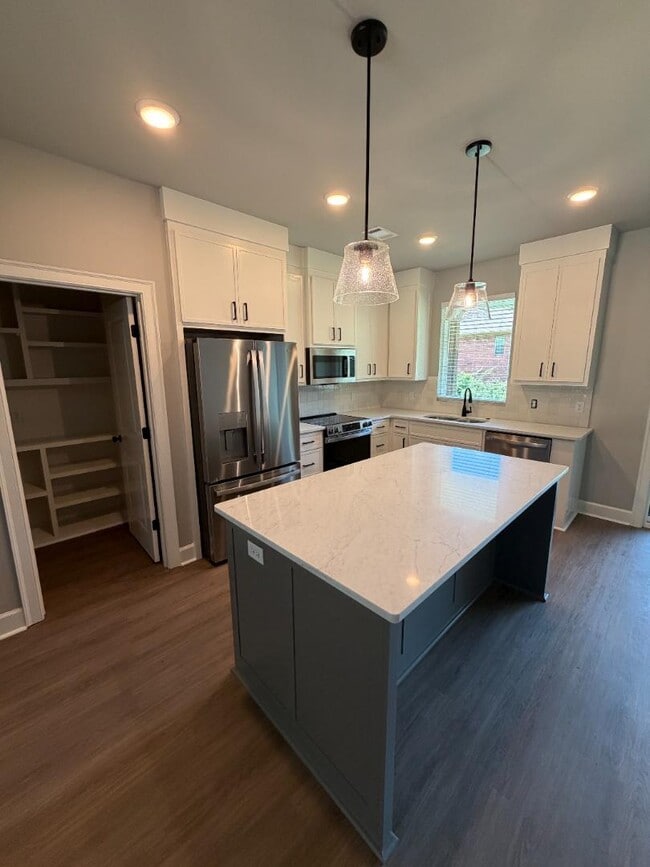 Building Photo - 2507 Rolling Brook Dr