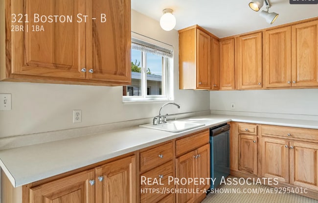 Building Photo - 321 Boston St