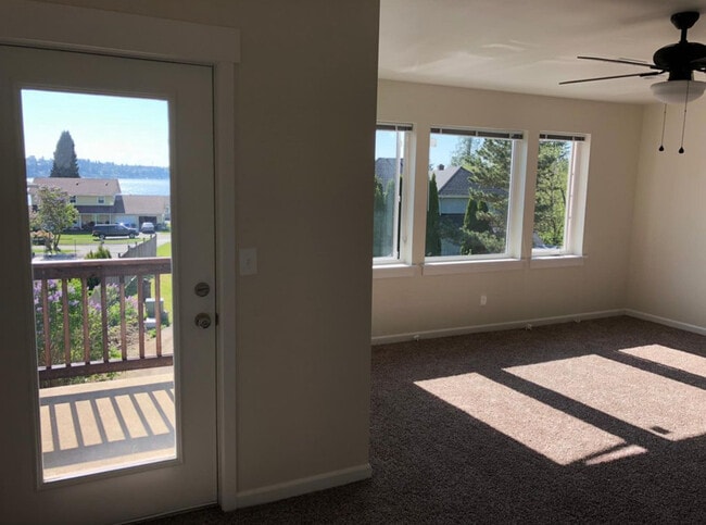 Building Photo - 1019 122nd Ave NE