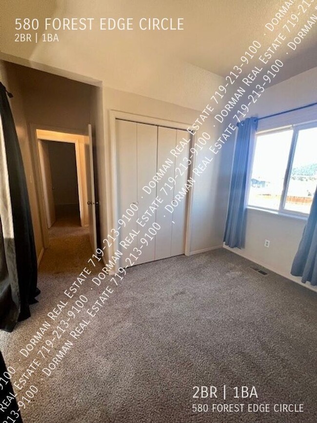 Building Photo - 580 Forest Edge Cir