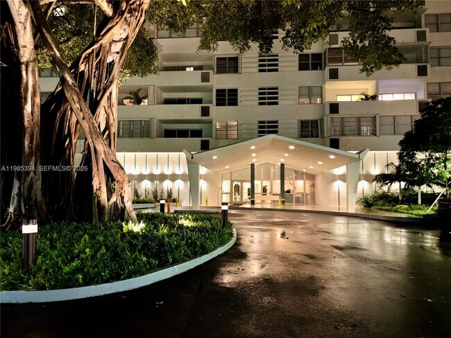 Building Photo - 3 Island Ave