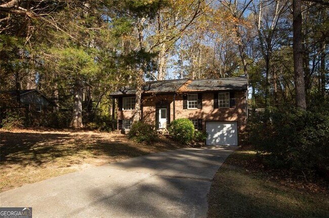 Building Photo - 2879 Tiffany Dr SW