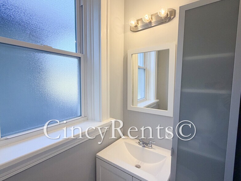 Building Photo - 2220 Williams Ave