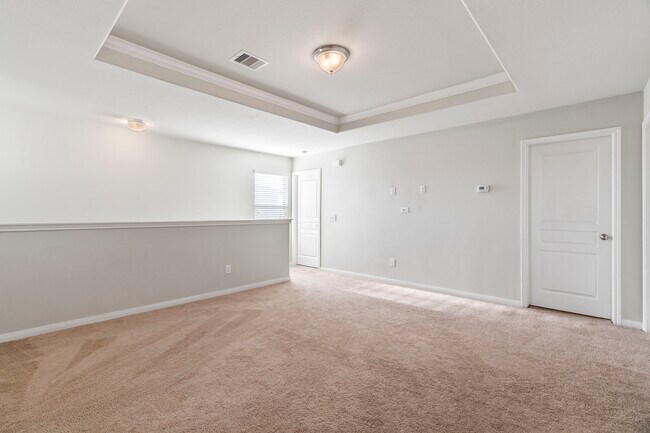 Building Photo - 914 Canyon Hill Ln